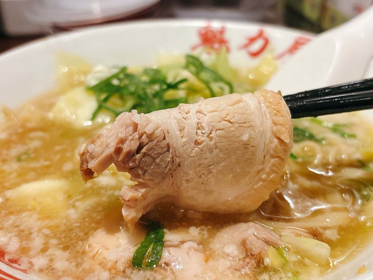 魁力屋「背脂生姜塩ラーメン」