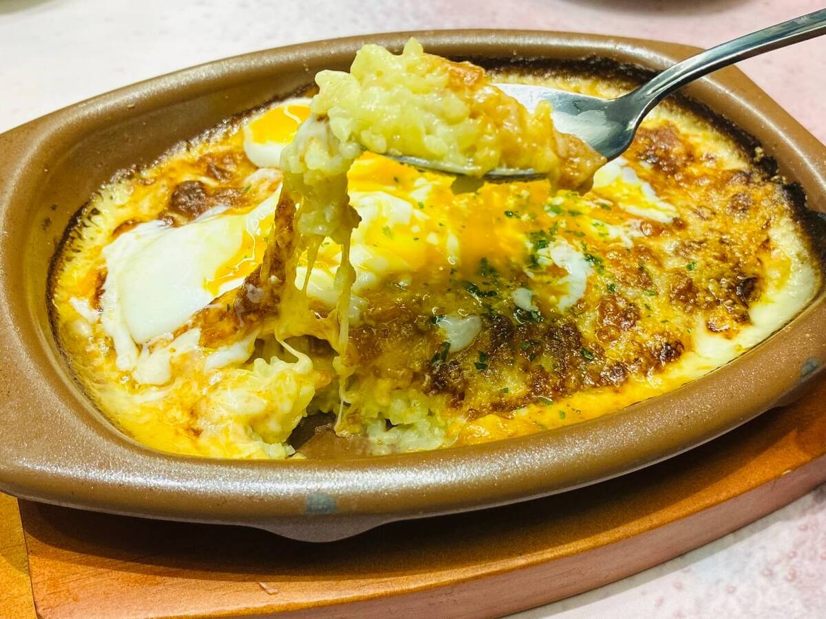 【サイゼリヤ】『ミラノ風ドリア』をプラス100円で神アレンジ