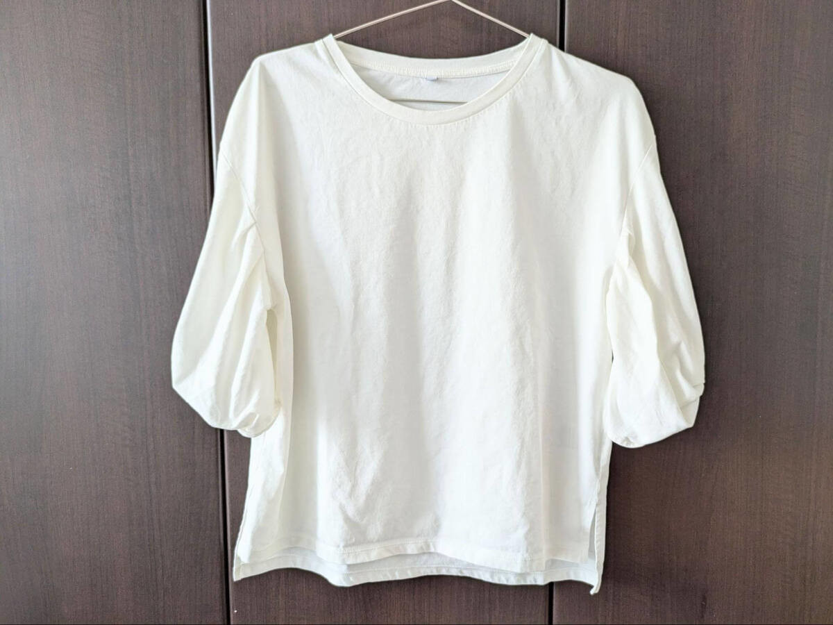 トライアルの「ボリューム袖Tシャツ」