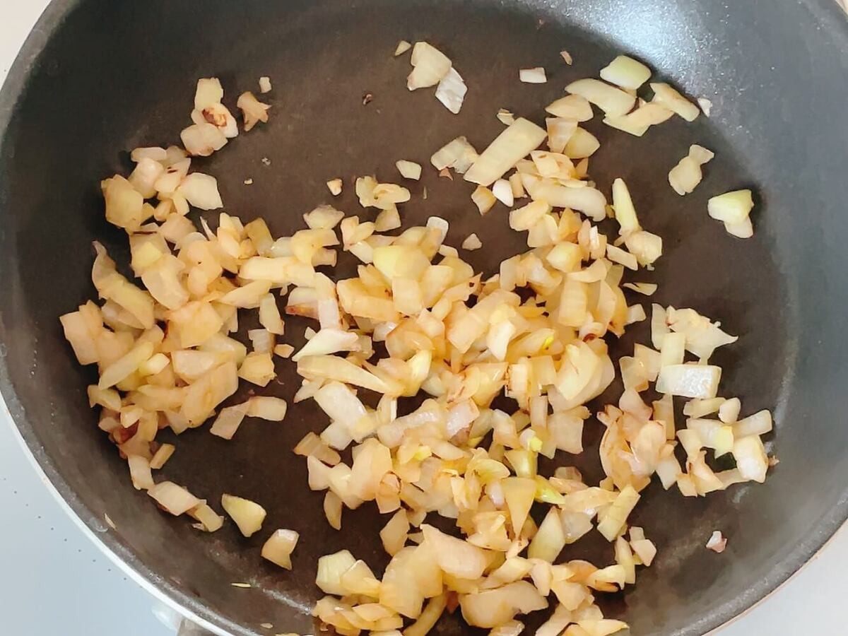 ハンバーグに氷(クラッシュアイス)を入れて焼くレシピ