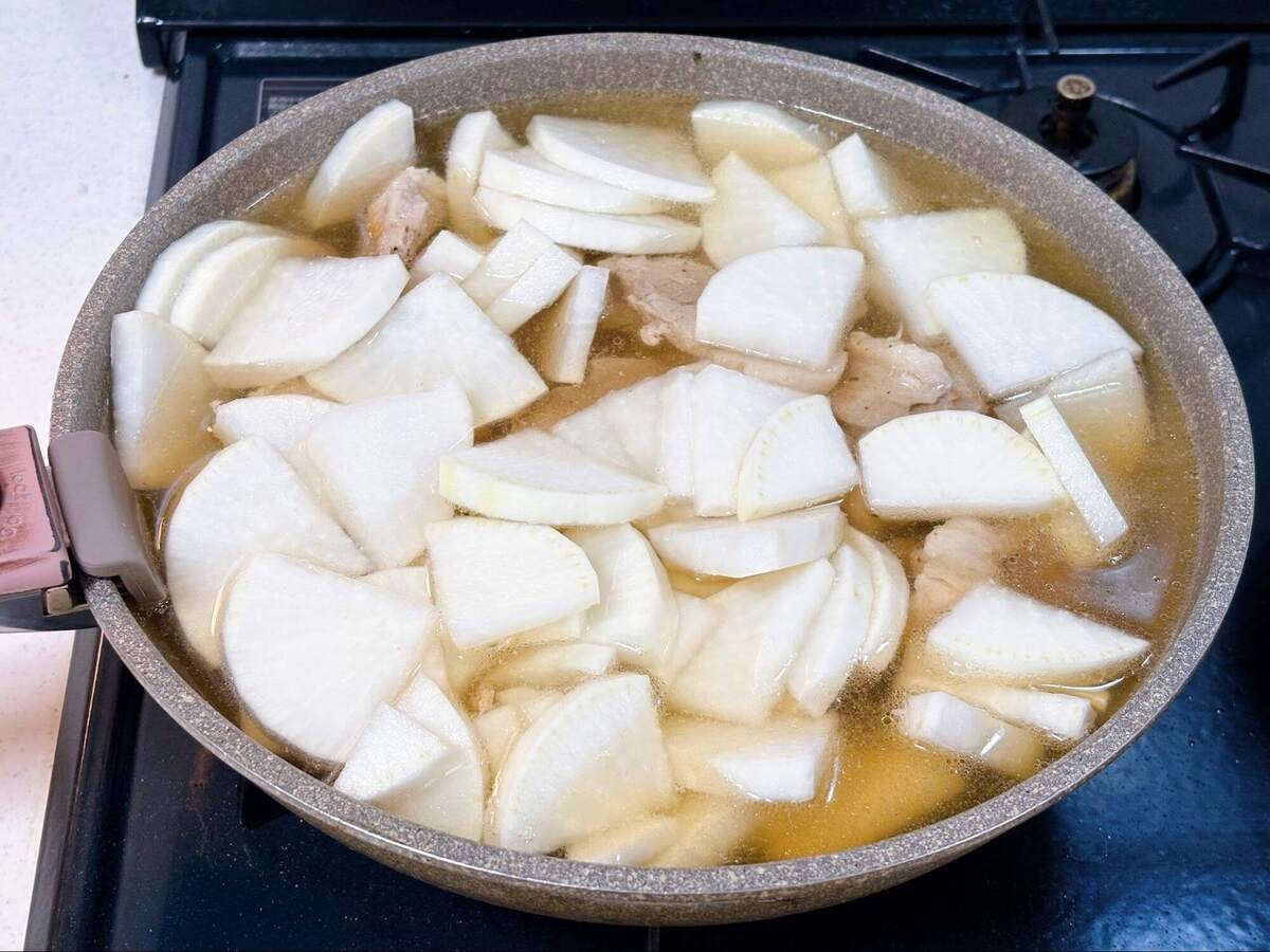 タサン志麻さん「大根と豚バラのキャラメル煮」のレシピ