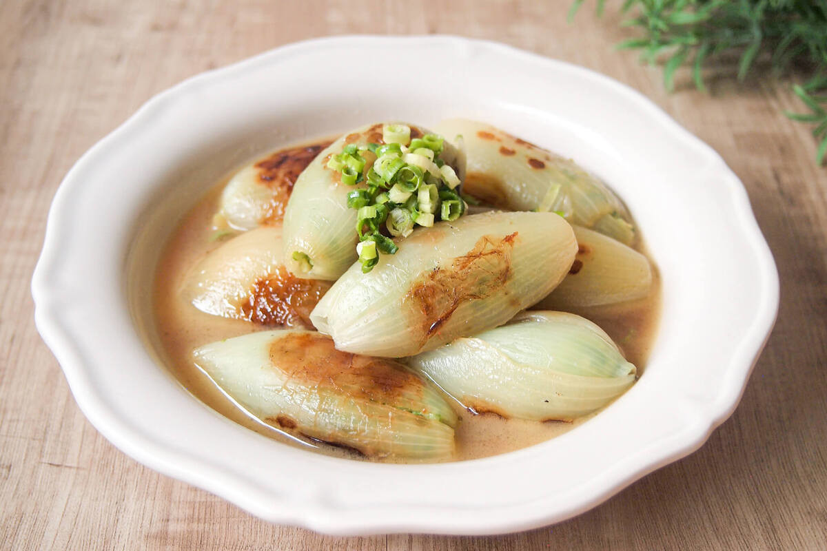 八百屋のシェフアキオさん「涙の使徒が包む旨味たっぷりのスープ餃子」のレシピ