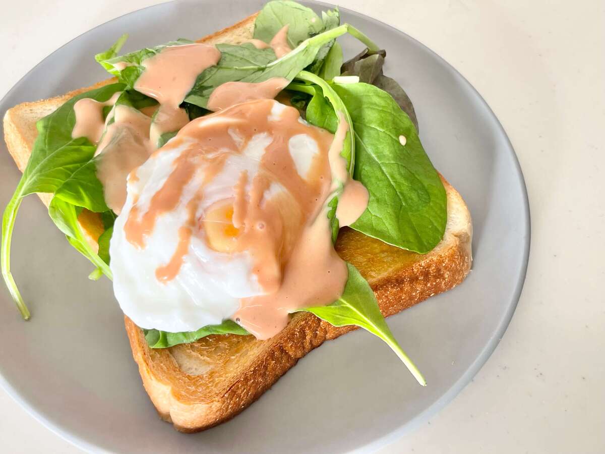 宮舘涼太さん「ポーチドエッグ・オーロラソース」