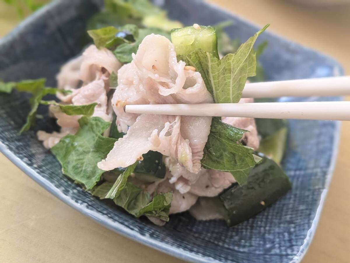 豚しゃぶとたたききゅうりのごま塩あえ