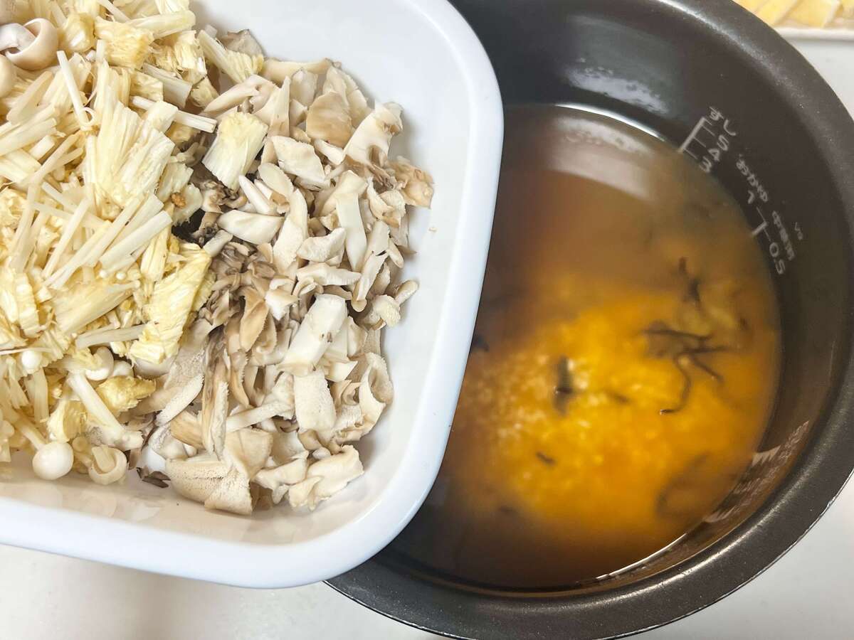 具だくさん炊き込みご飯