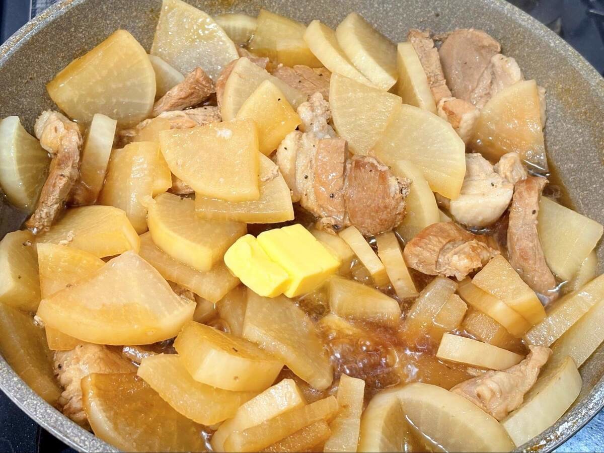 タサン志麻さん「大根と豚バラのキャラメル煮」のレシピ