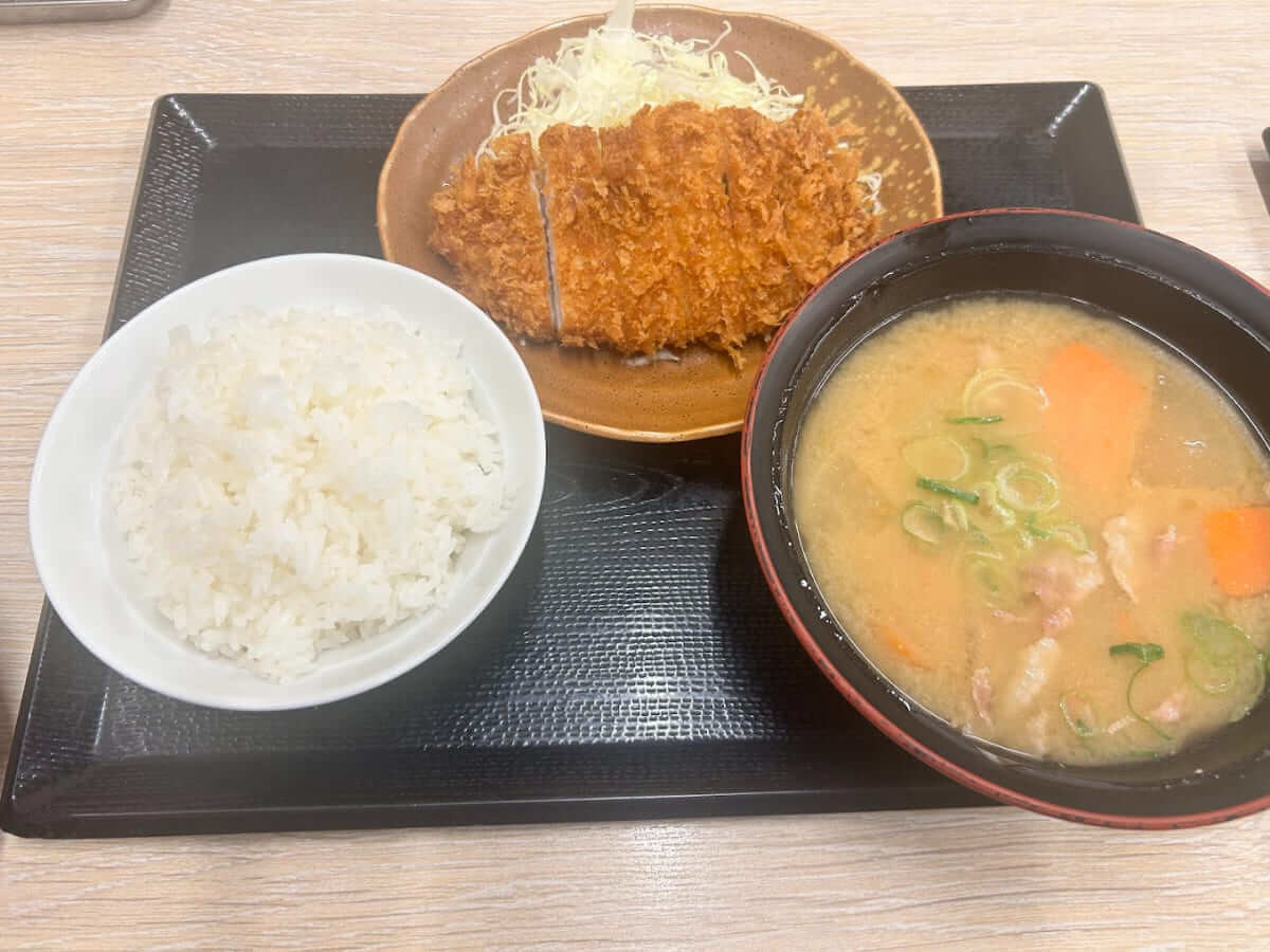 かつや