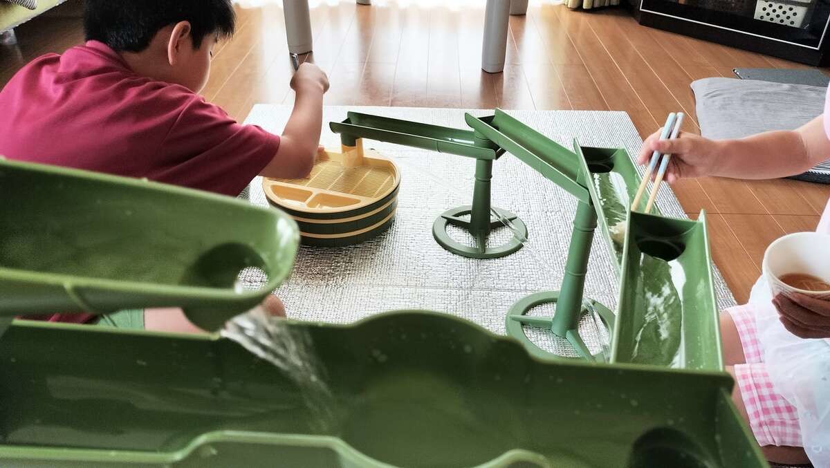 いつものそうめんが数倍楽しく！本格「流しそうめん器」