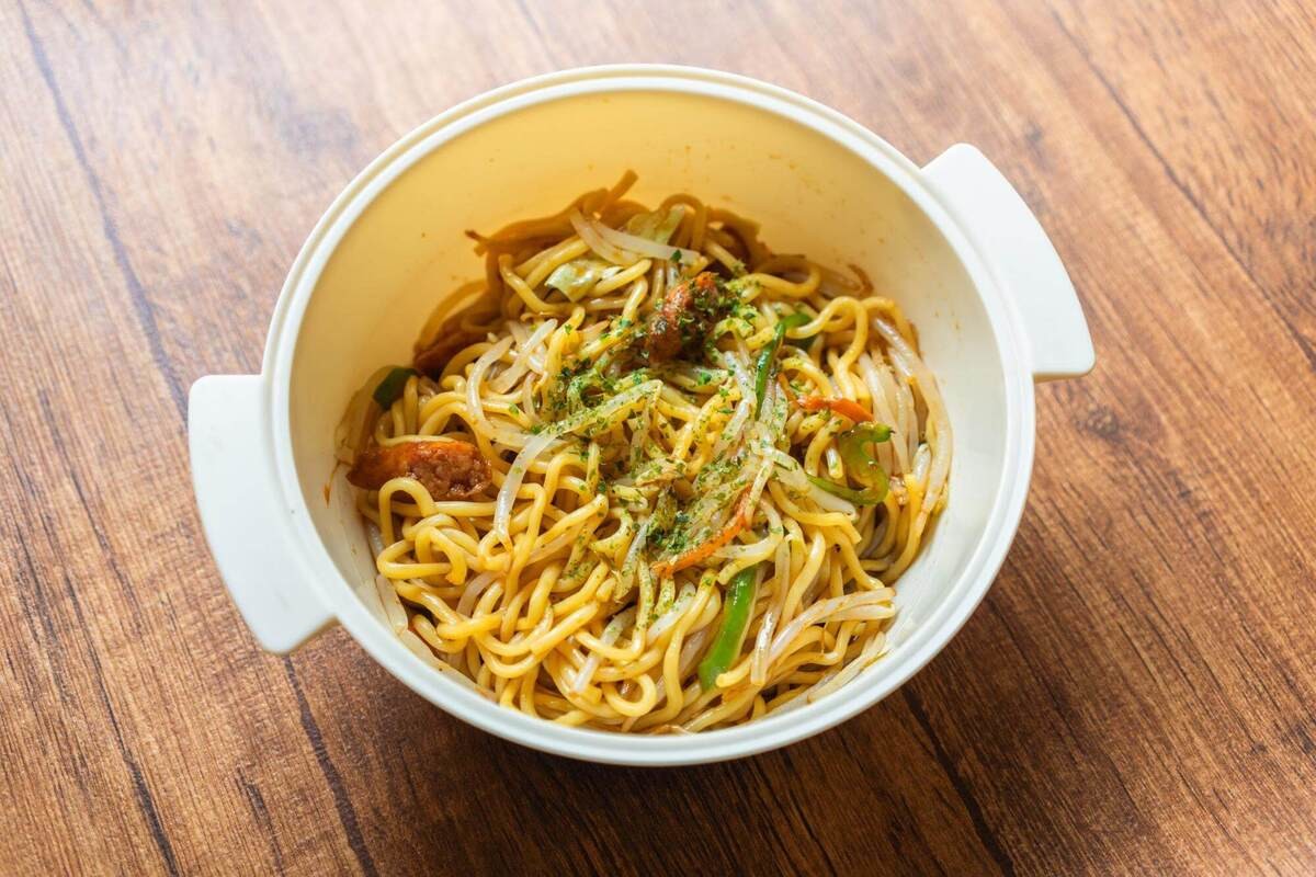 ザル付きでさらに進化！電子レンジで簡単にラーメン調理