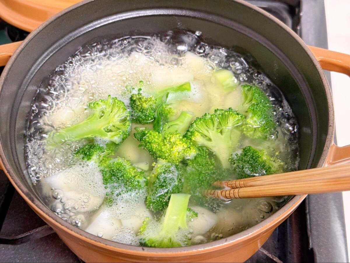 小林まさみさん「ポテブロサラダ」のレシピ