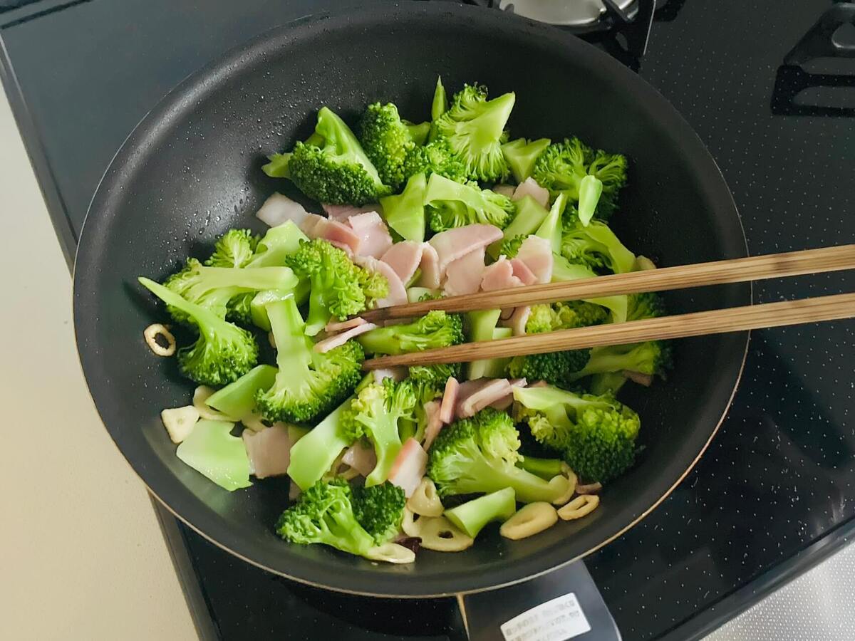 ブロッコリー好きが作る「焼きブロッコリーのペペロンチーノ風」