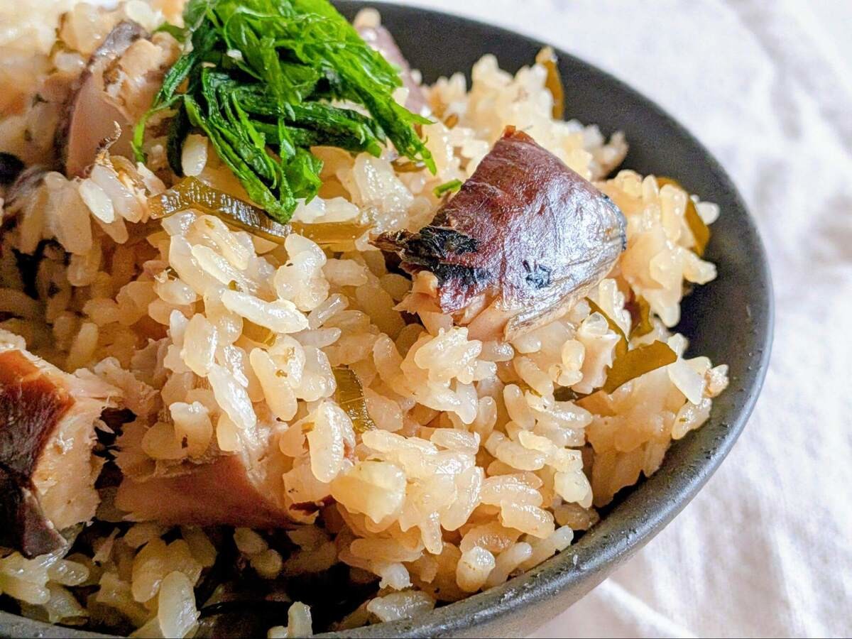 塩こんぶとさば缶の炊き込みご飯