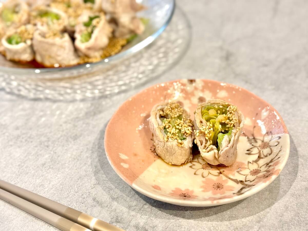 ミツカン公式レシピ「レタスのレンチン豚肉巻き やみつきだれ」