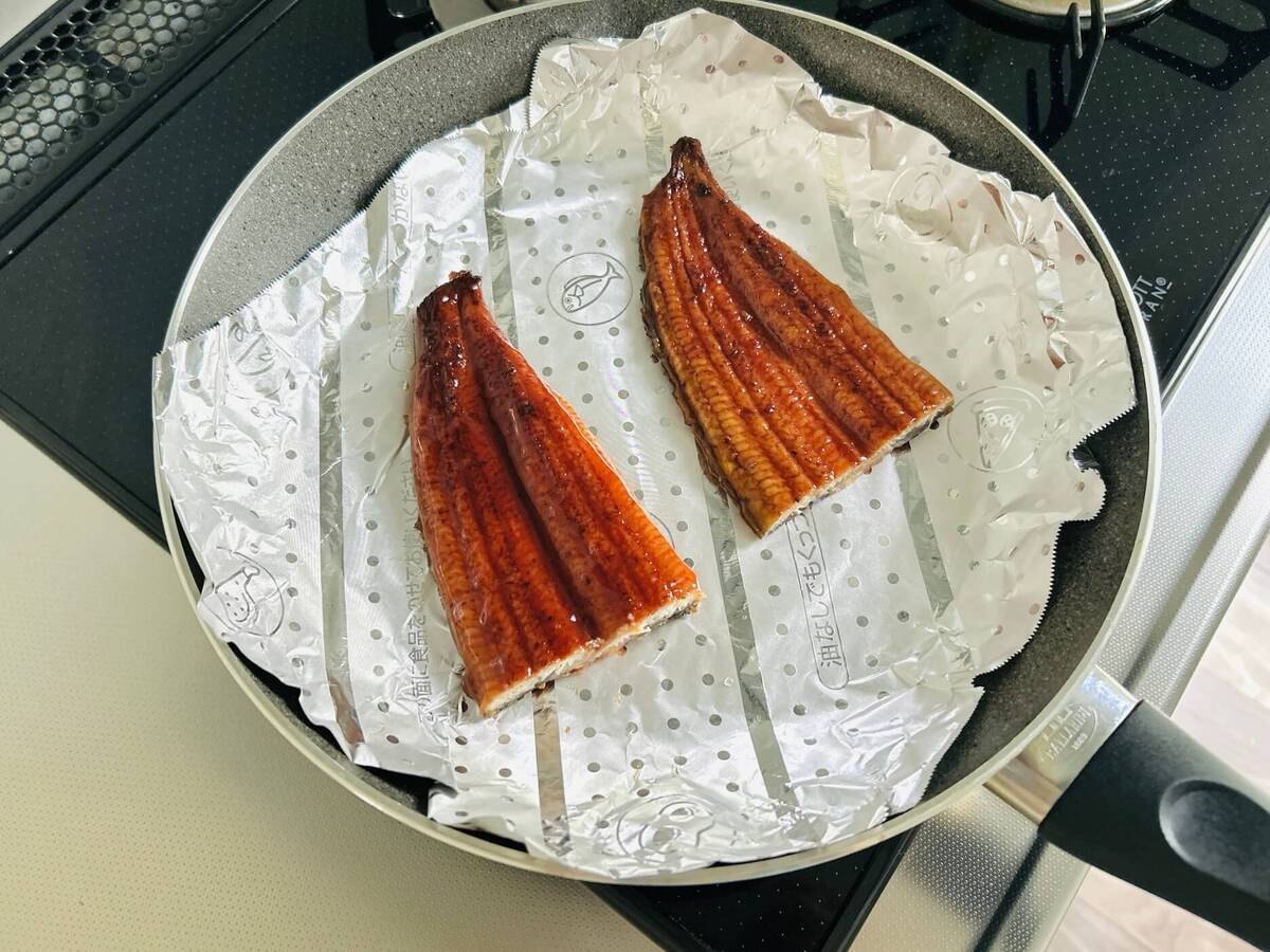 中国産うなぎ「平べったいvs厚い」食べ比べ！