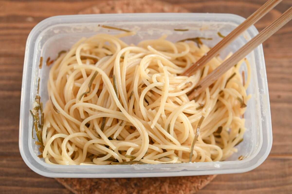 セブンプレミアム「レンジでうま塩こんぶパスタ」のレシピ