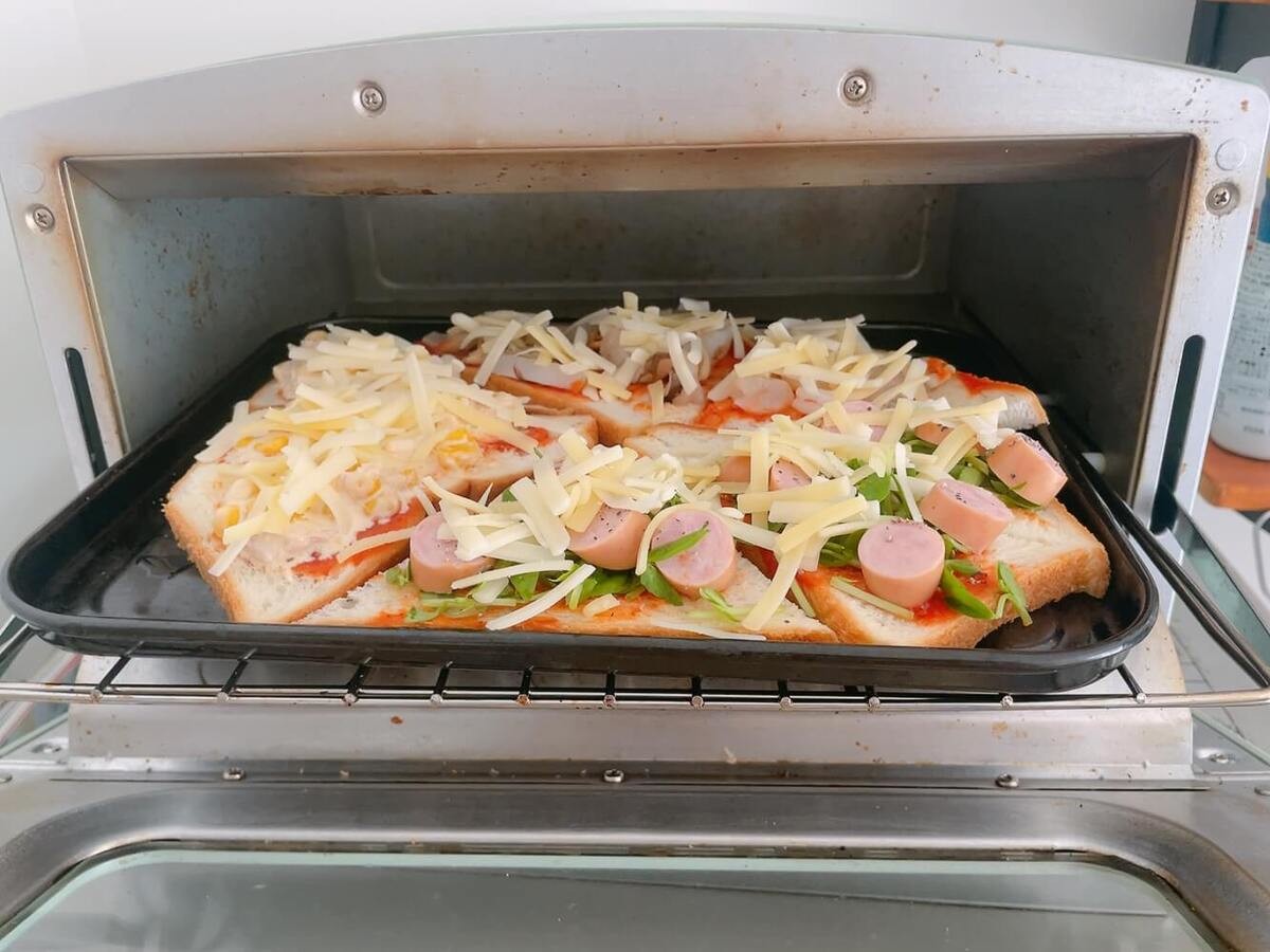 食パンで作るカラフルピザ
