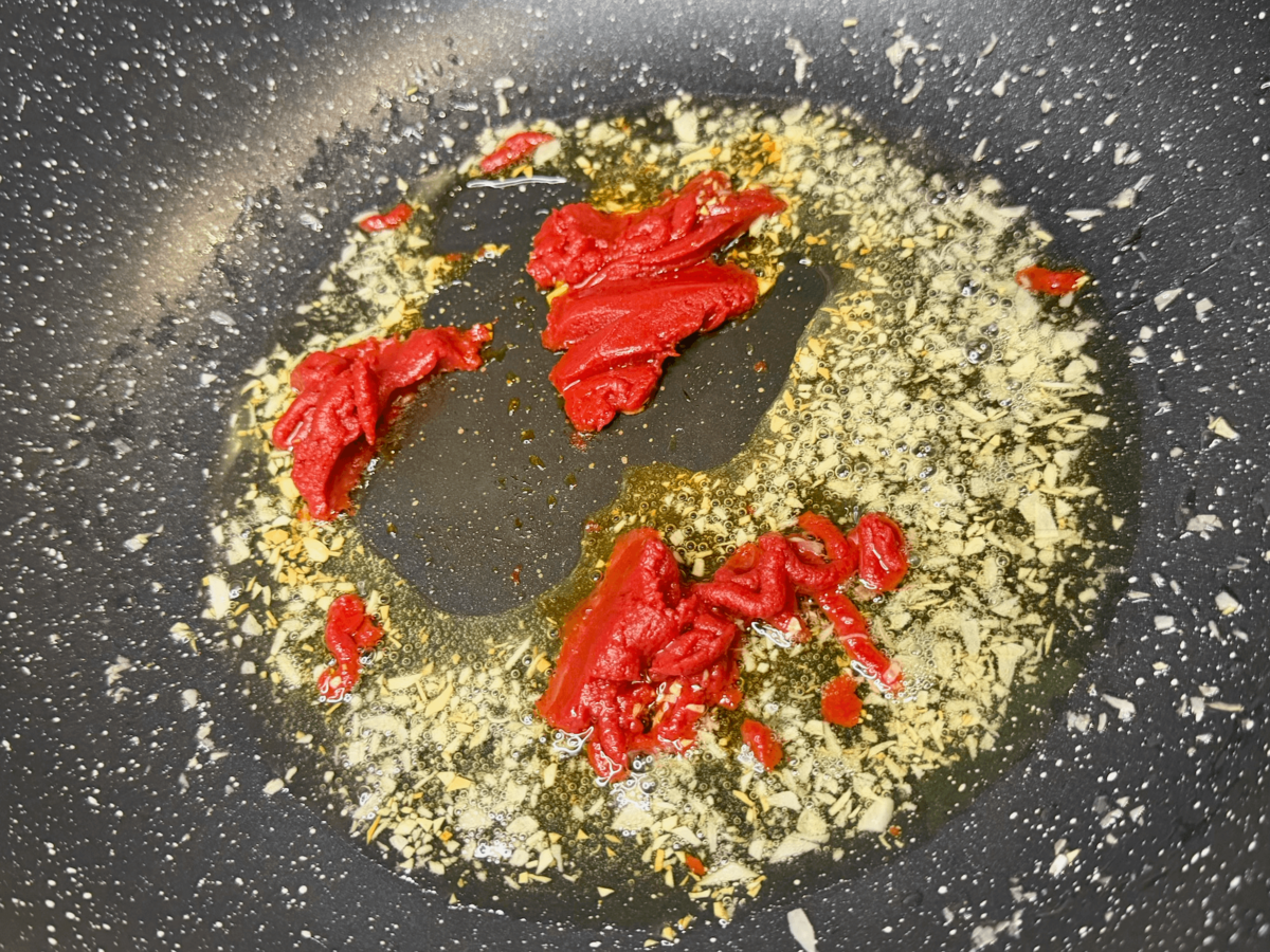 弓削啓太さん「超時短でできる絶品トマトソース」