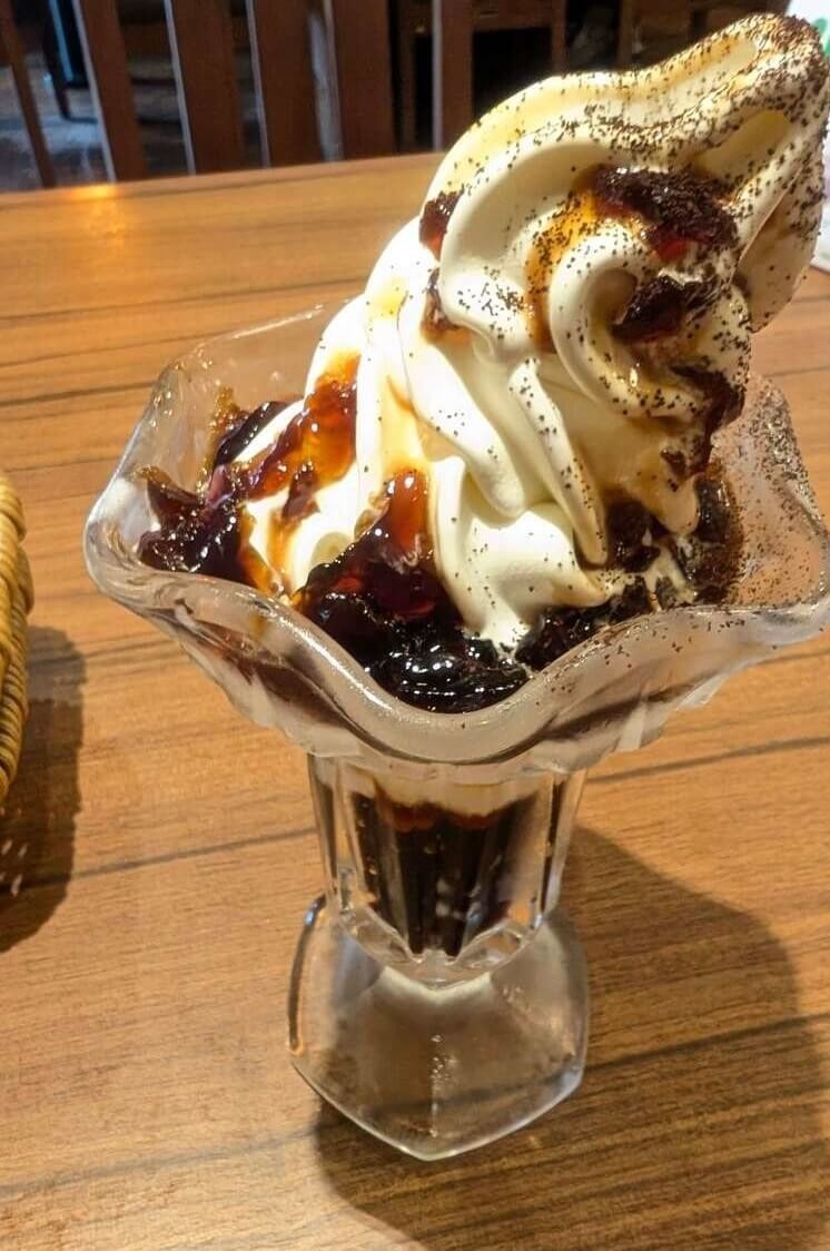 店舗限定メニュー「珈琲パフェ」
