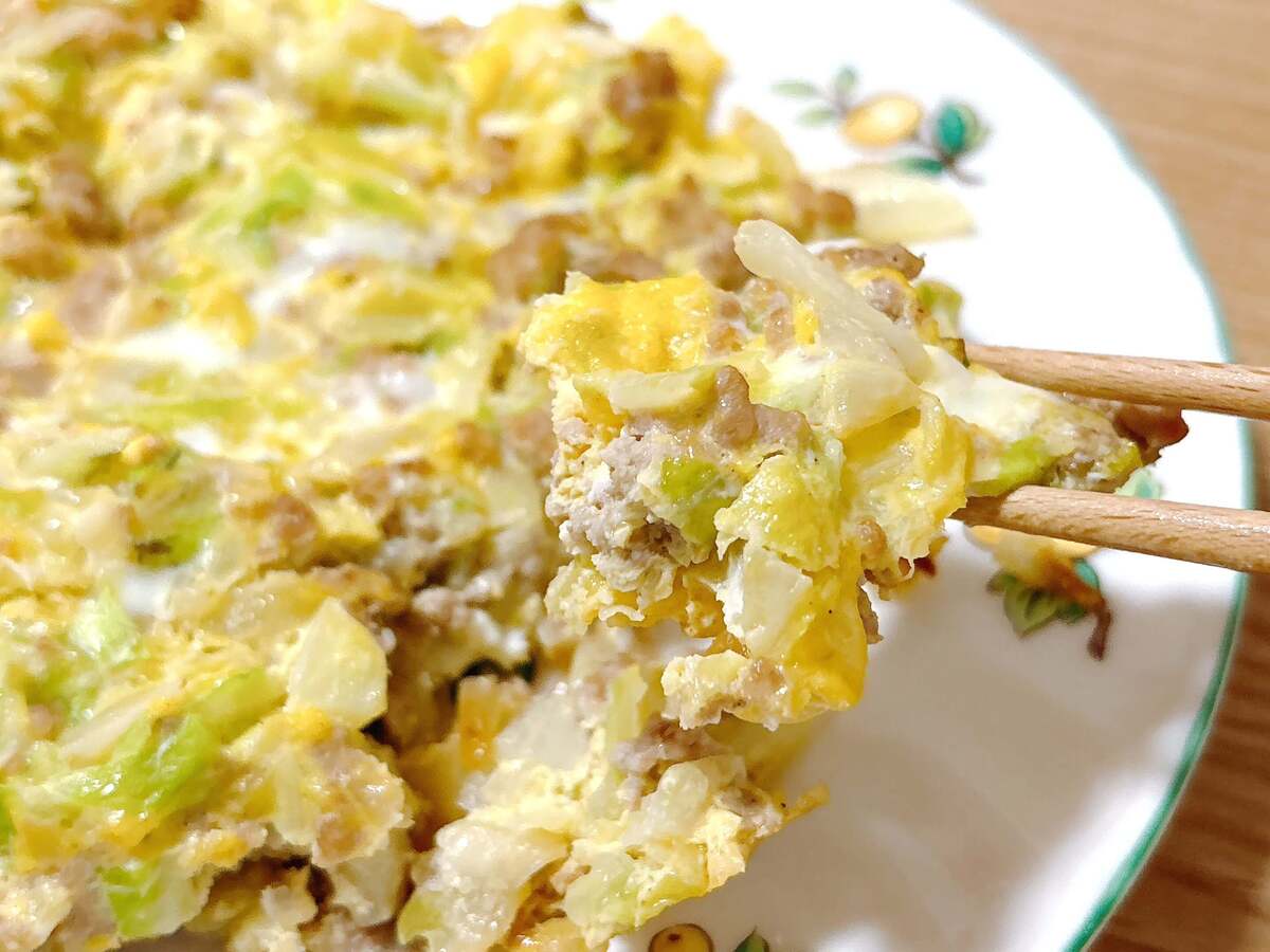 辻󠄀調理師専門学校監修「キャベツと挽き肉のオムレツ」