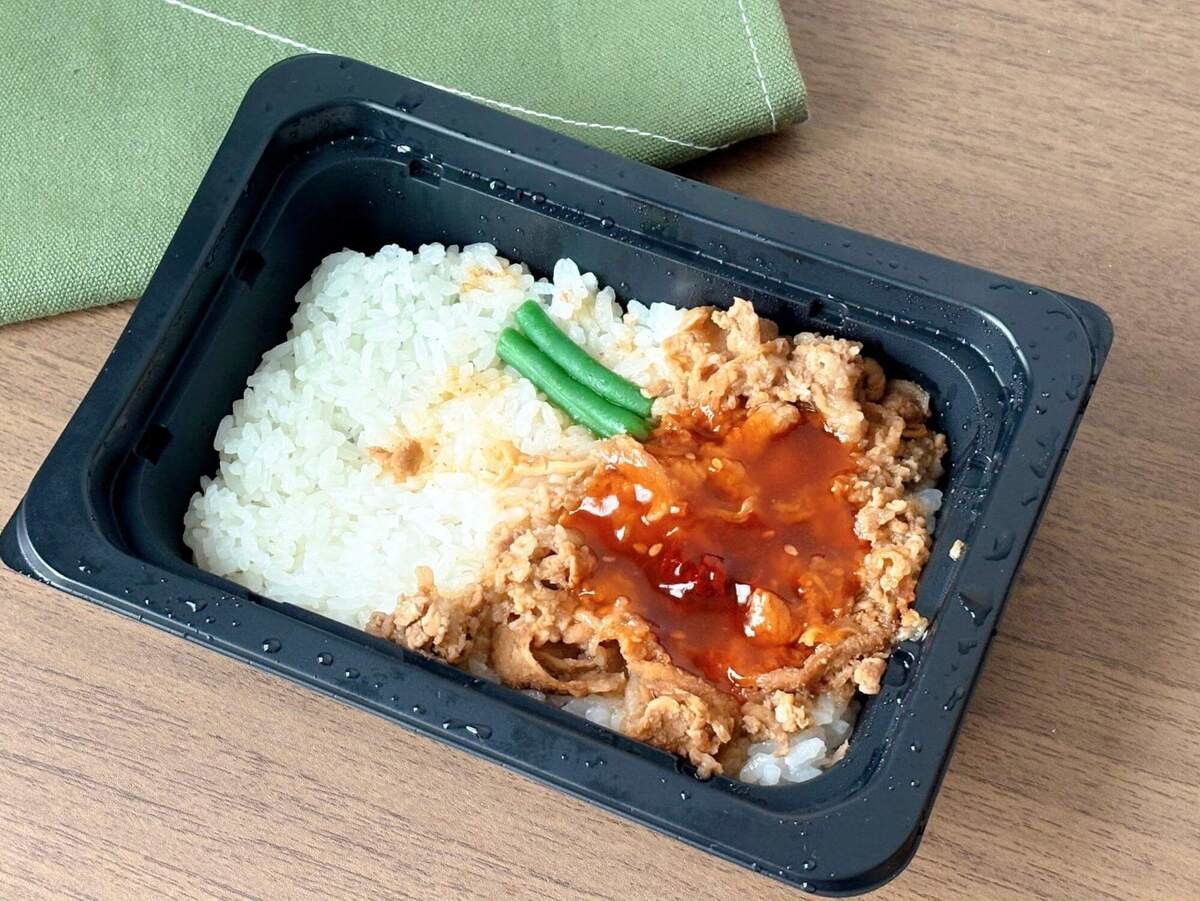 『コスモス』で見つけた、電子レンジで温めるだけで食べられる2品