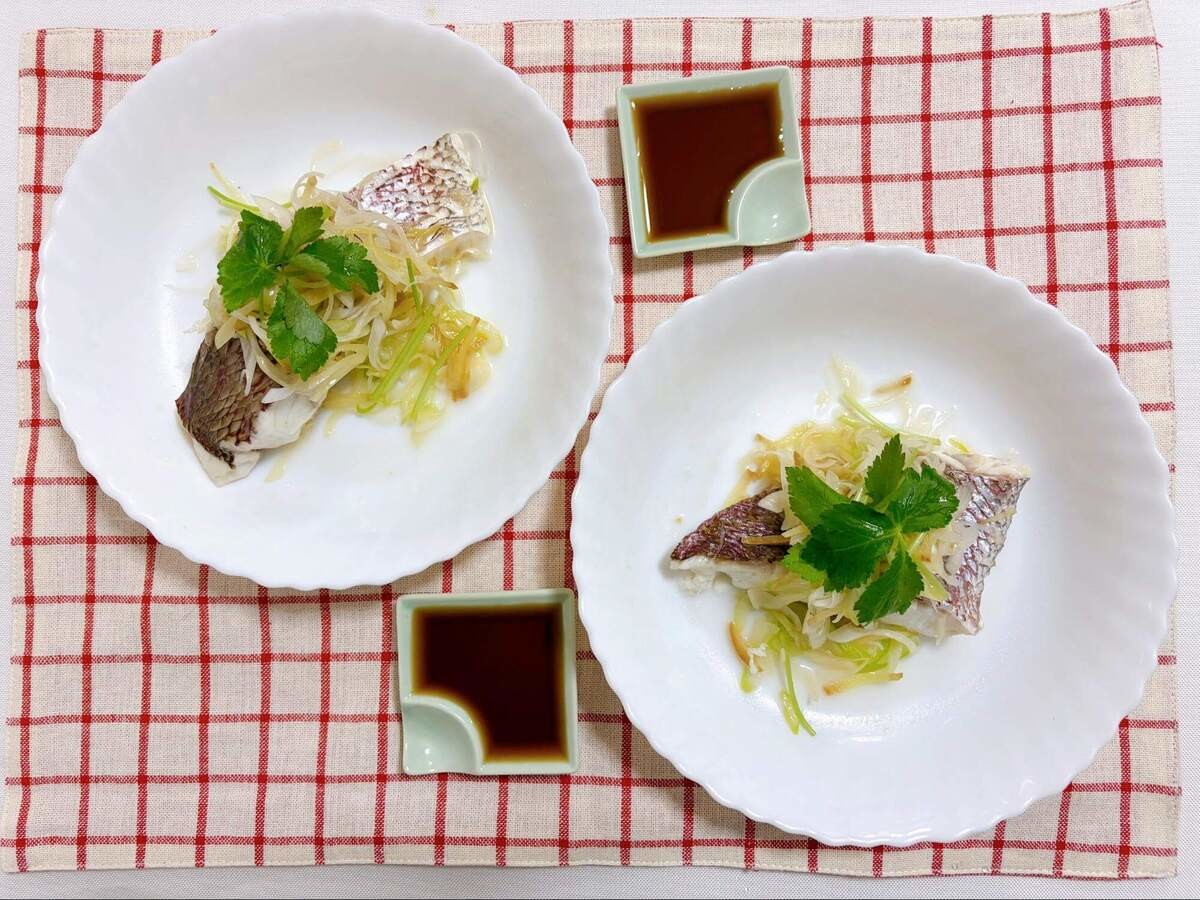 ほりえさわこさん「白身魚の香り蒸し」