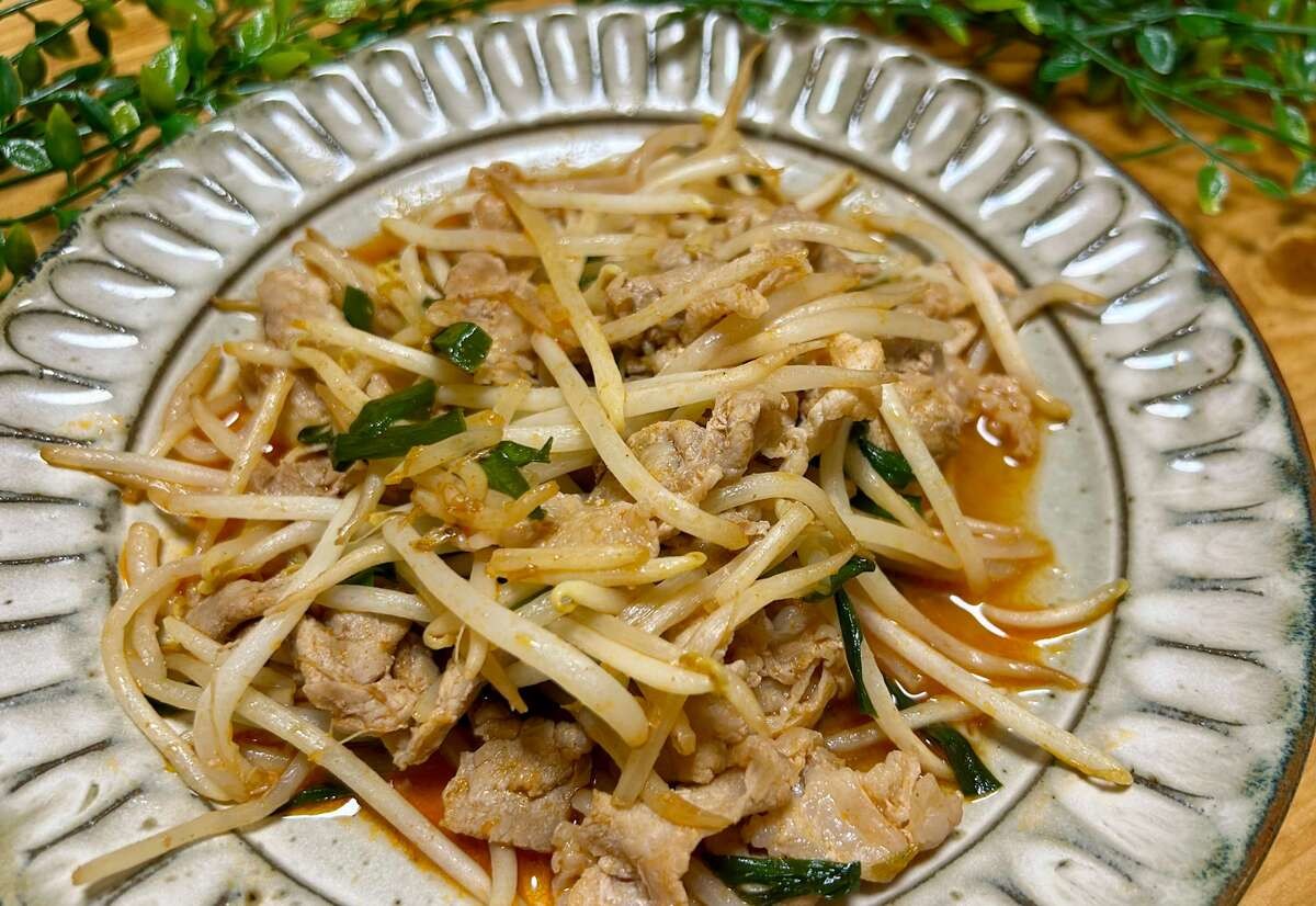 エバラ食品公式の「プチッと豚キムチ炒め」