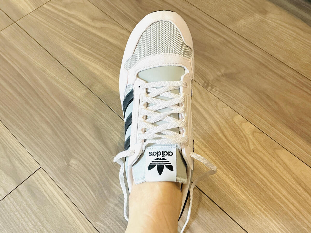 スニーカーの靴紐、もう結ばなくていいの！？