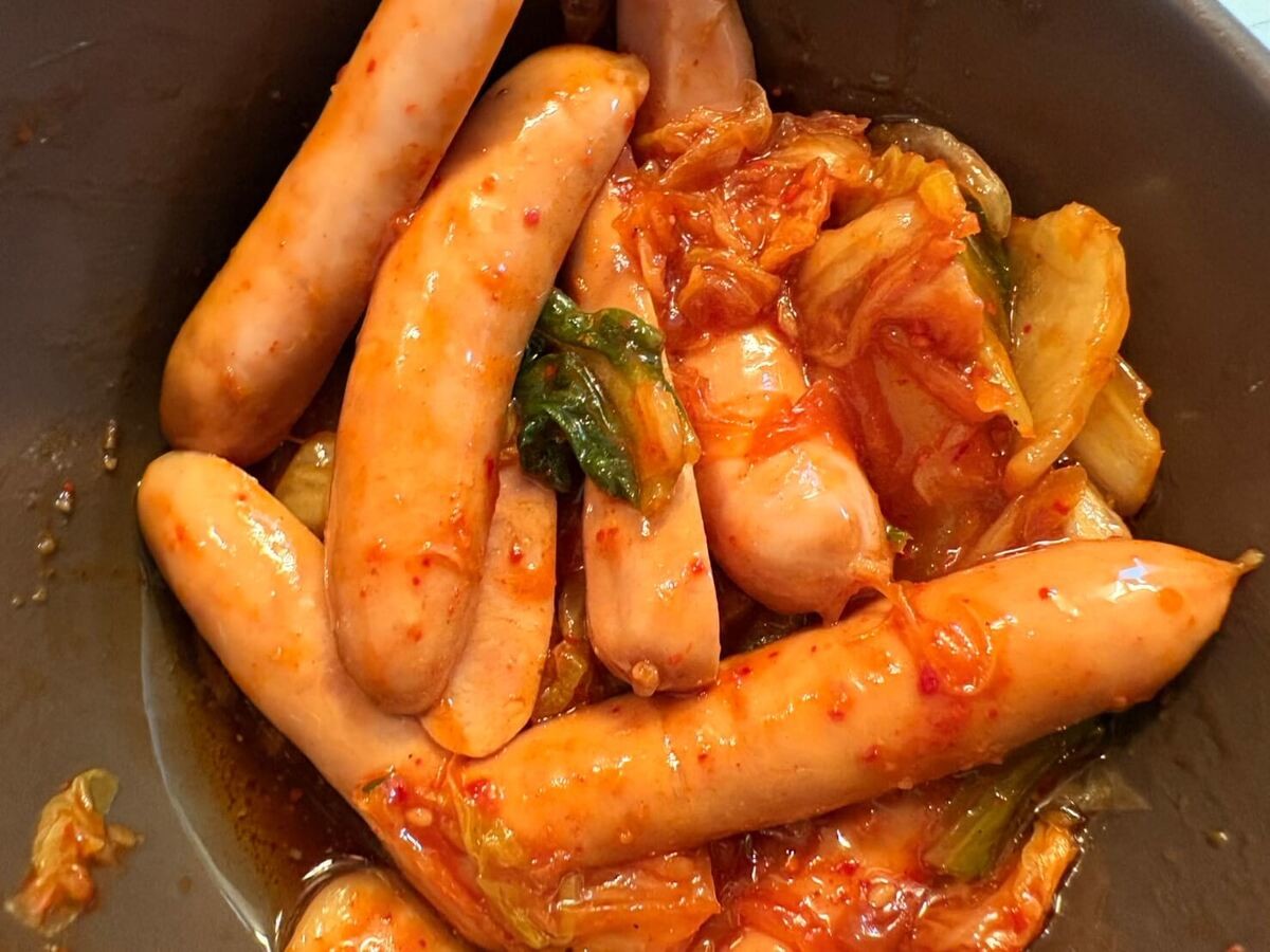 丸大食品公式「豚キムチ風ウインナー」