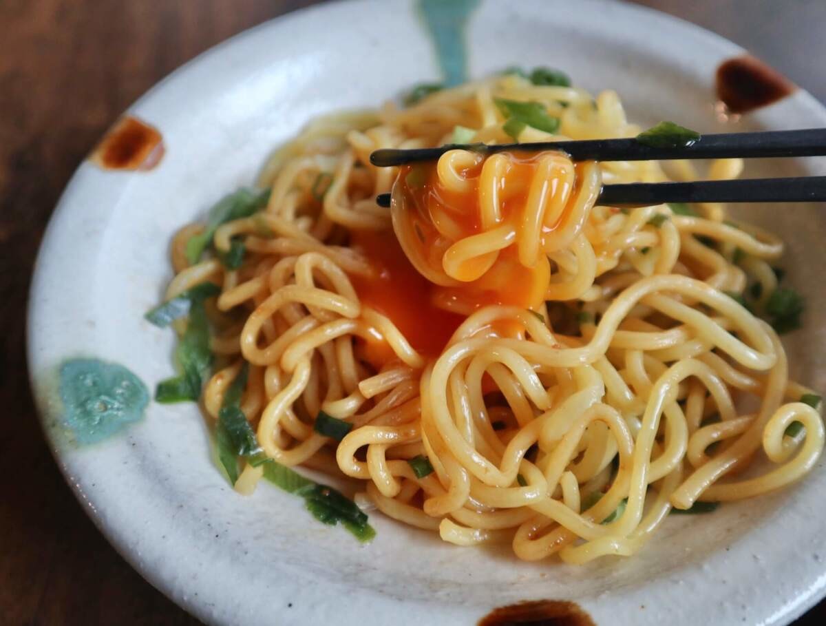 カルディおすすめ「スタミナにんにく油そば」