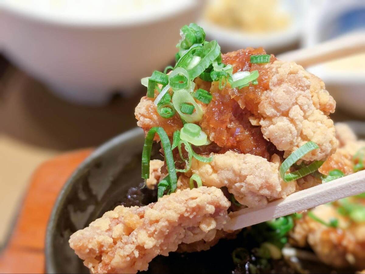 【やよい軒】鉄板フェア第2弾！絶品香味だれで食べる油淋鶏