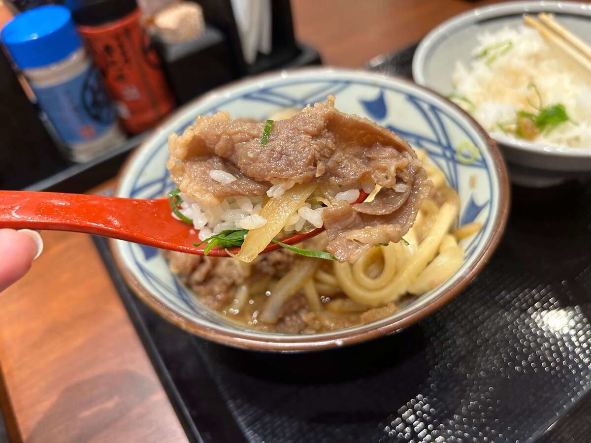「焼きたて肉うどん」を120%楽しむ究極の裏ワザ