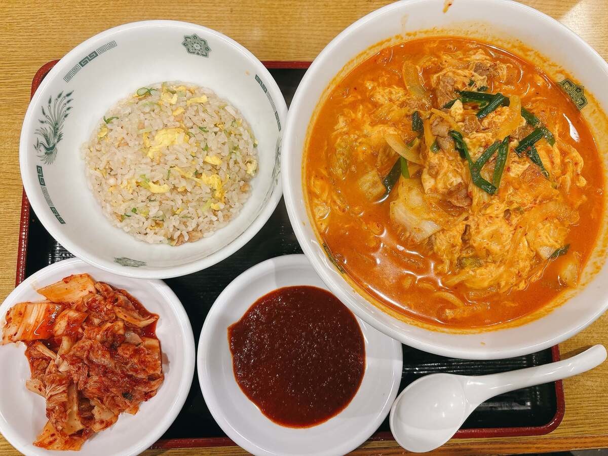 日高屋「チゲ味噌ラーメン」