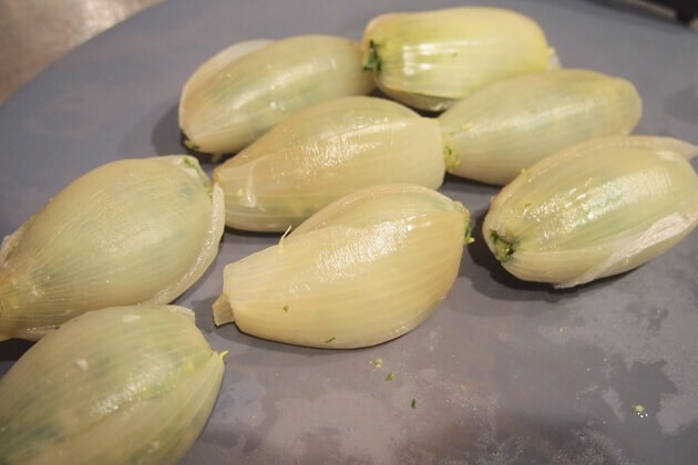 八百屋のシェフアキオさん「涙の使徒が包む旨味たっぷりのスープ餃子」のレシピ