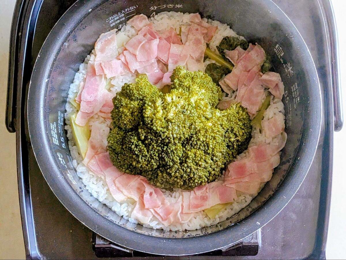 ブロッコリー丸ごと炊き込みご飯