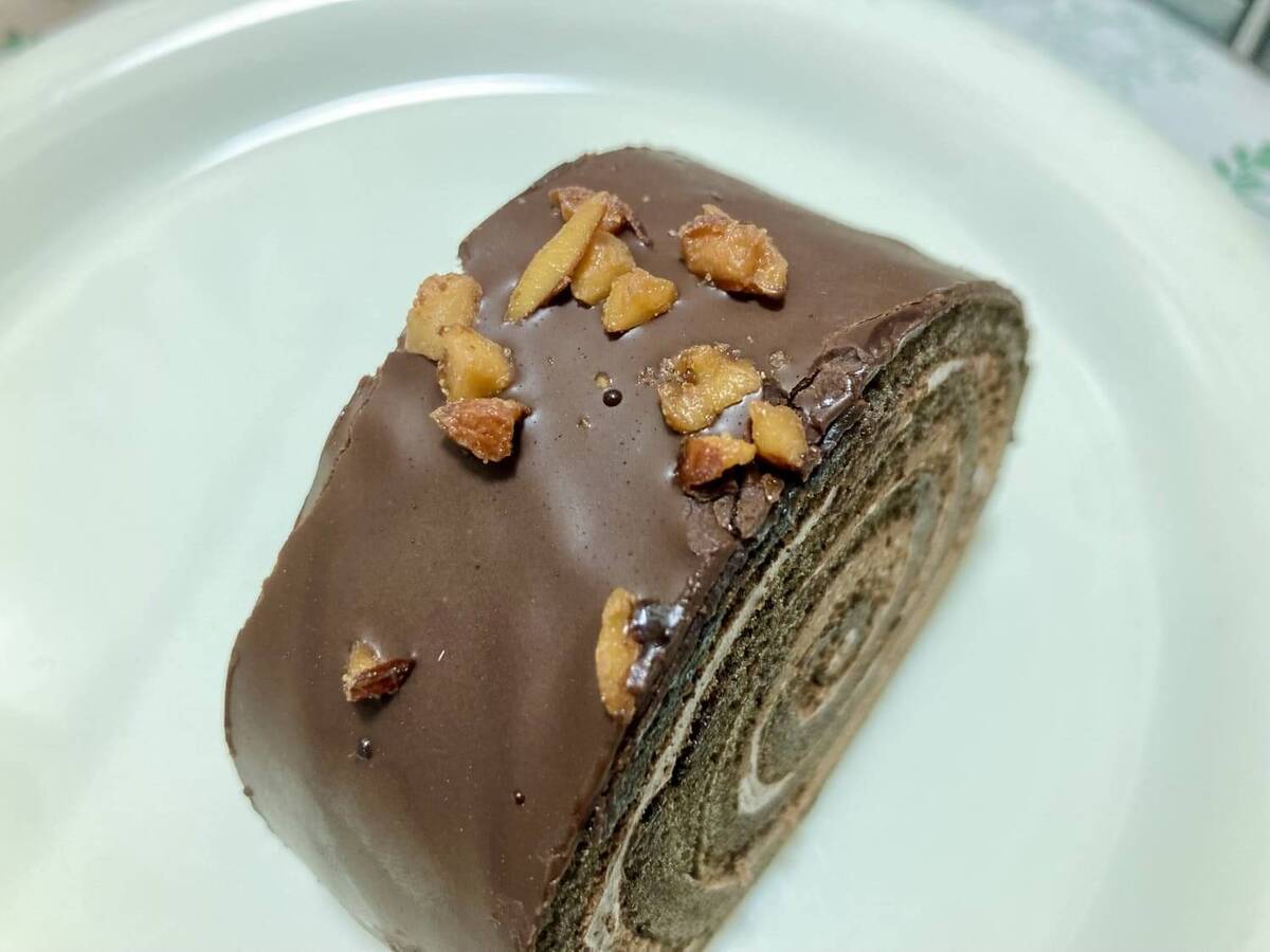 【ファミマがチョコだらけ2025】全11種から9種を食べ比べ！