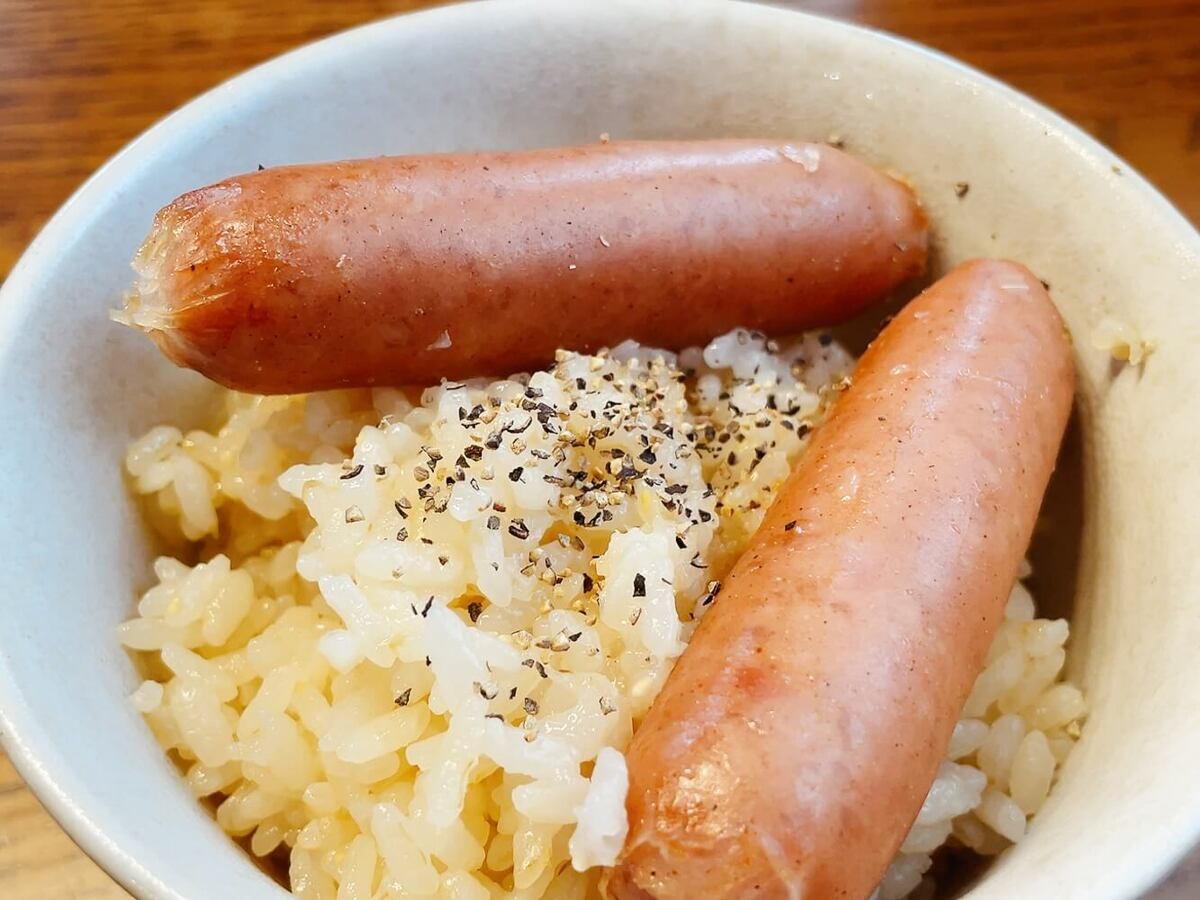 丸ごとソーセージの炊き込みご飯