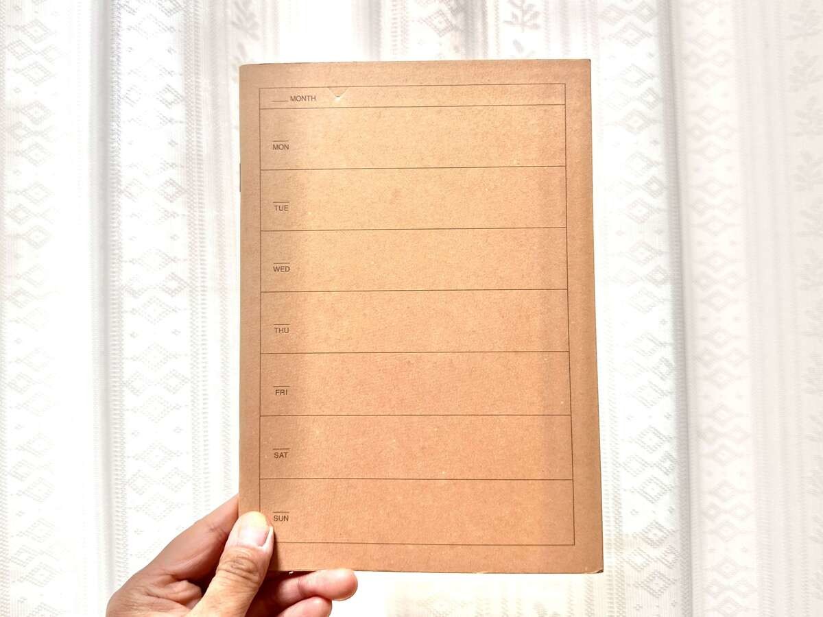 無印の「ノート・ウィークリー」