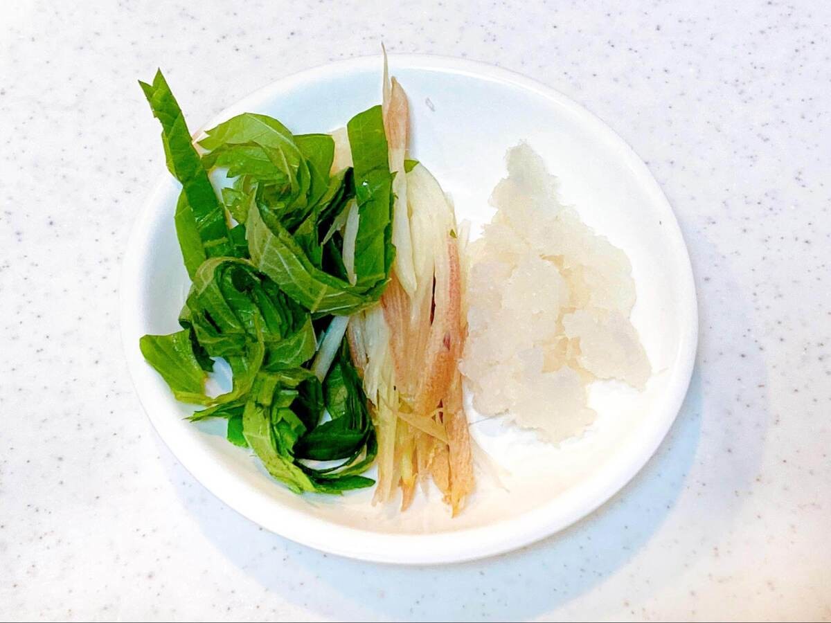 「味付けはおろしポン酢でさっぱりと！厚揚げ焼きのみぞれ」のレシピ