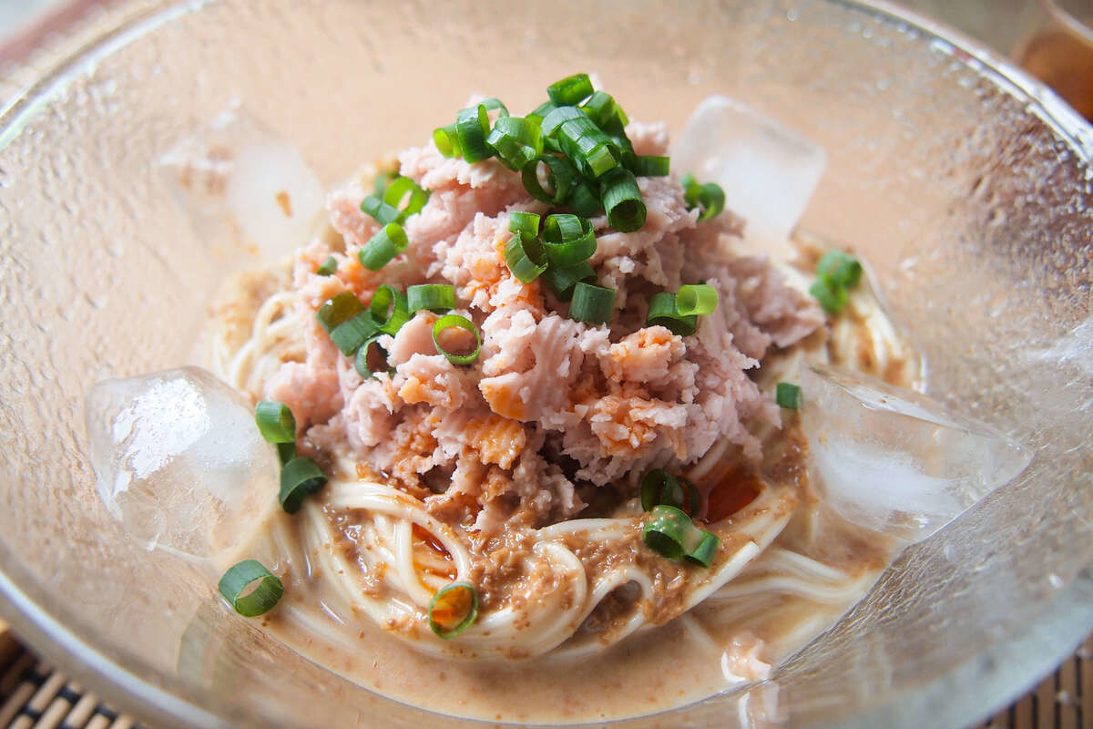 魚肉ソーセージおろし担々そうめん