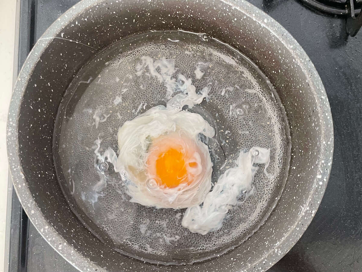 宮舘涼太さん「ポーチドエッグ・オーロラソース」