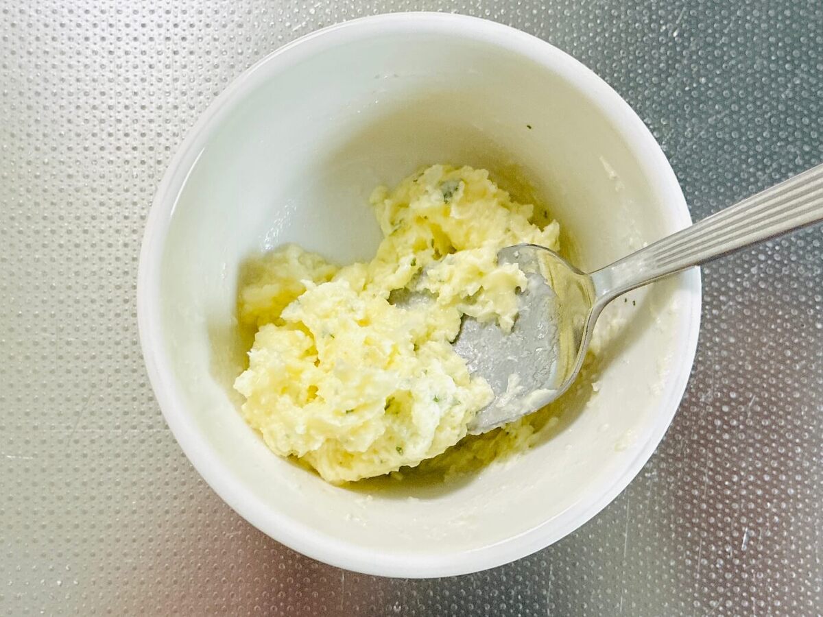 シーチキンのガーリックバターもち