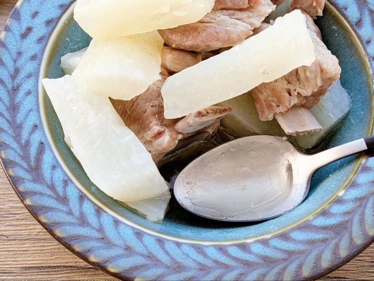 土井善晴さん「スペアリブと大根の塩煮」