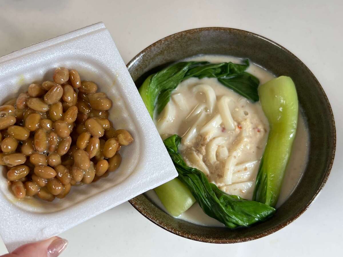 タカノフーズ公式「納豆担々うどん」