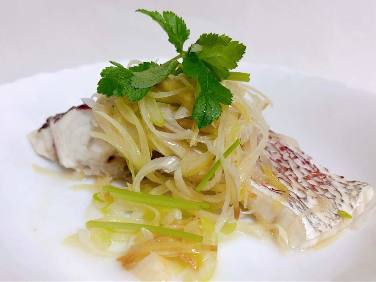 ほりえさわこさん「白身魚の香り蒸し」