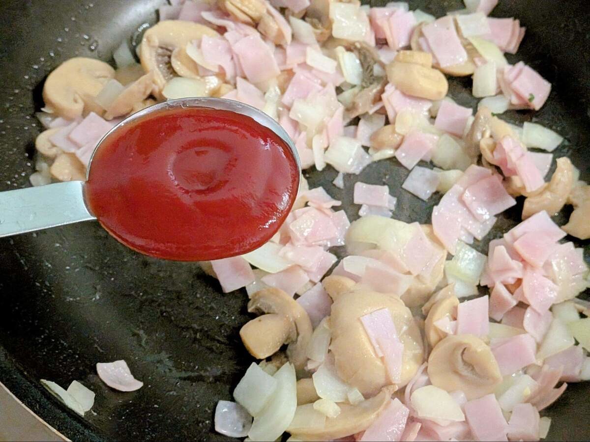 マロンさん「丸ごとピーマンのケチャップライス詰め」