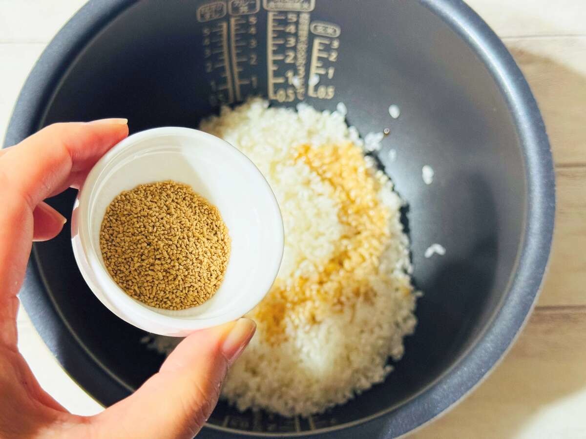 丸ごとさつまいもの炊き込みごはん