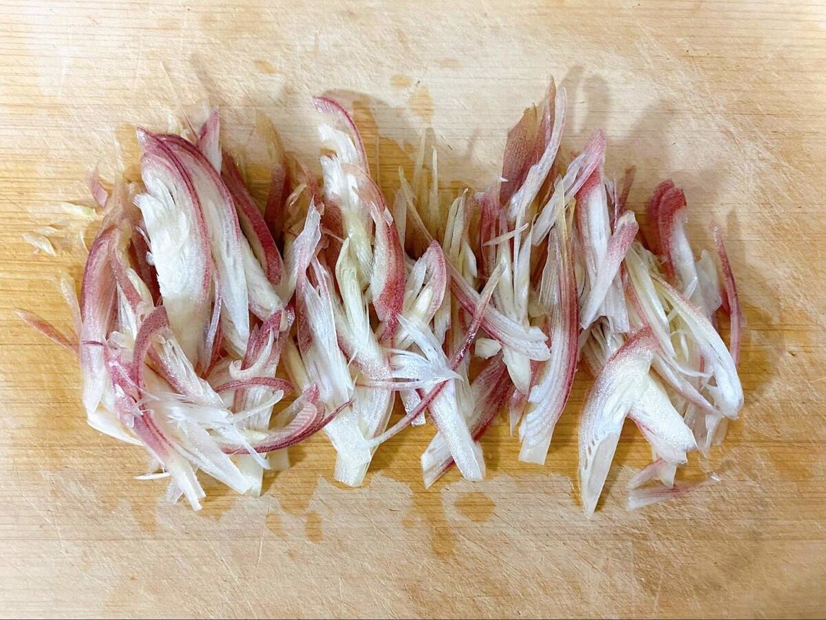 河野雅子さん「みょうがと油揚げの卵とじ」のレシピ
