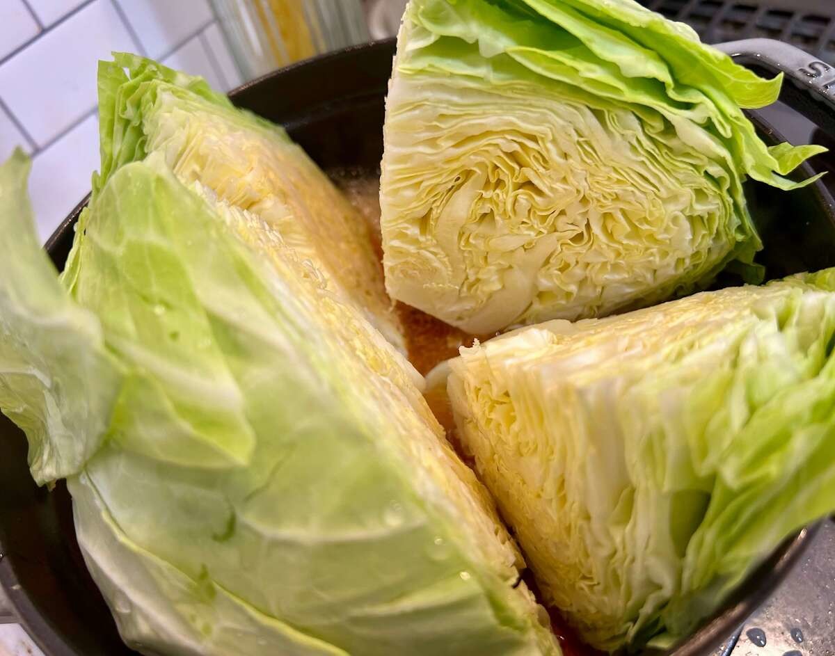 春キャベツのピリ辛煮込み