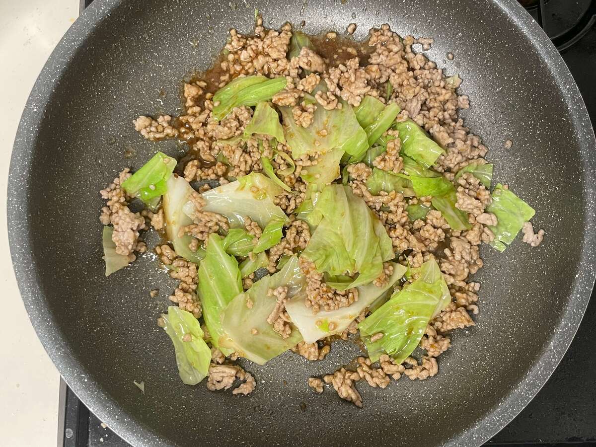 エバラ公式「挽き肉とキャベツの黄金炒め」のレシピ