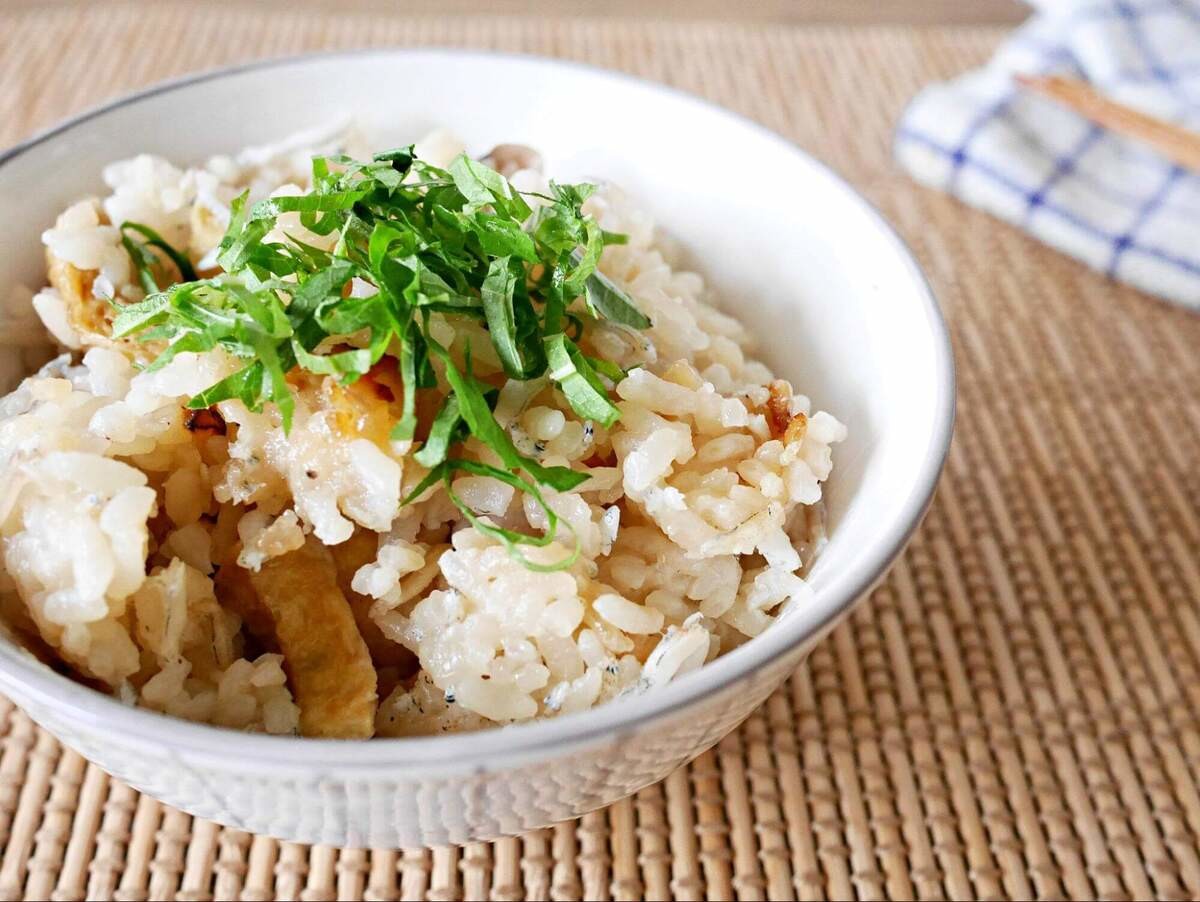 ZIP!「しらすと油揚げの炊き込みご飯」のレシピ
